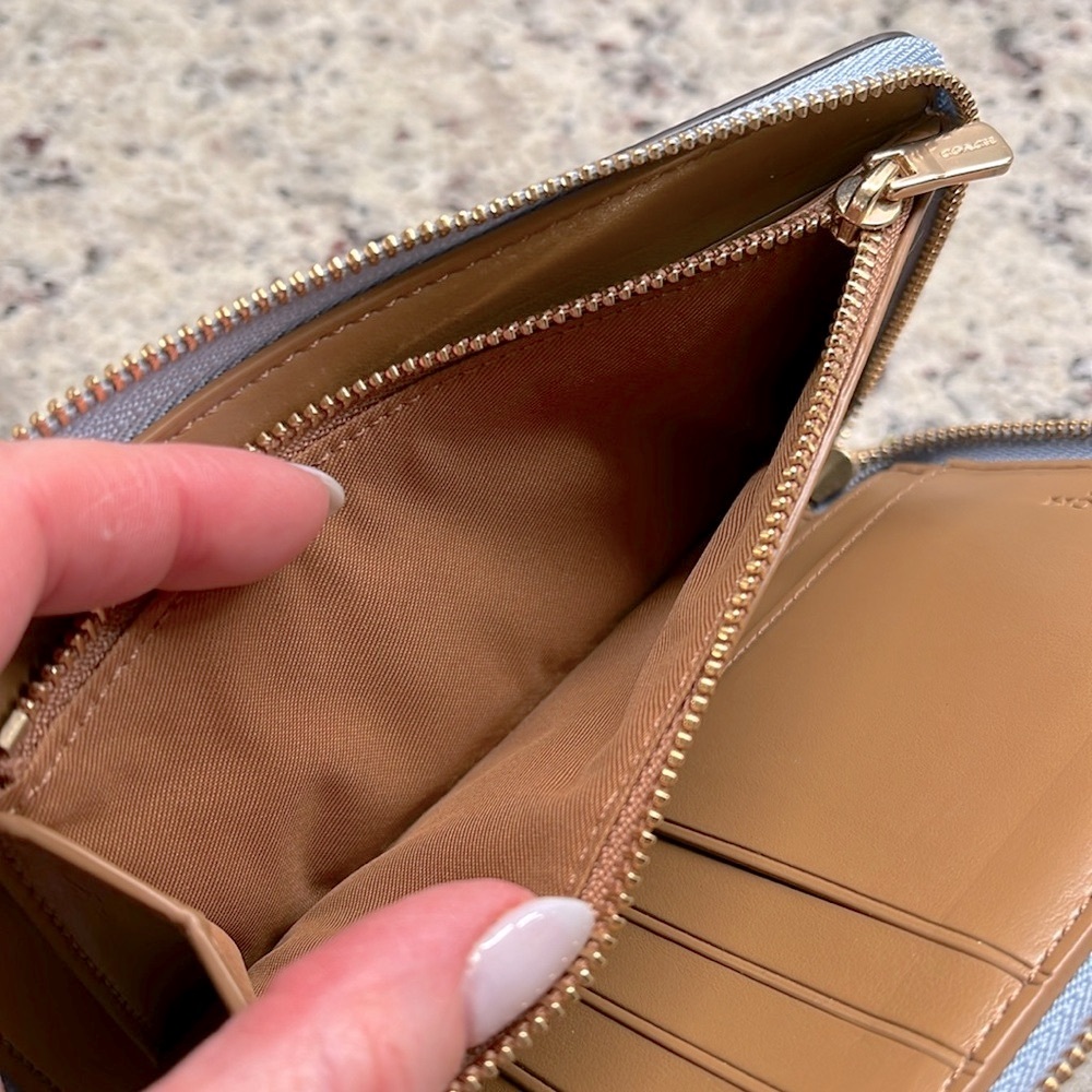 Coach Orange Summer Print Wallet EUC - Picture 9 of 10